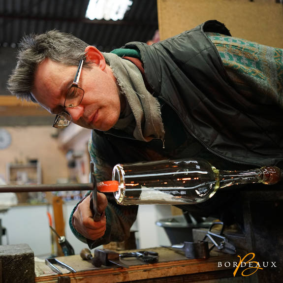 Artisan-Verre-Bouteille-Vin-Bordeaux
