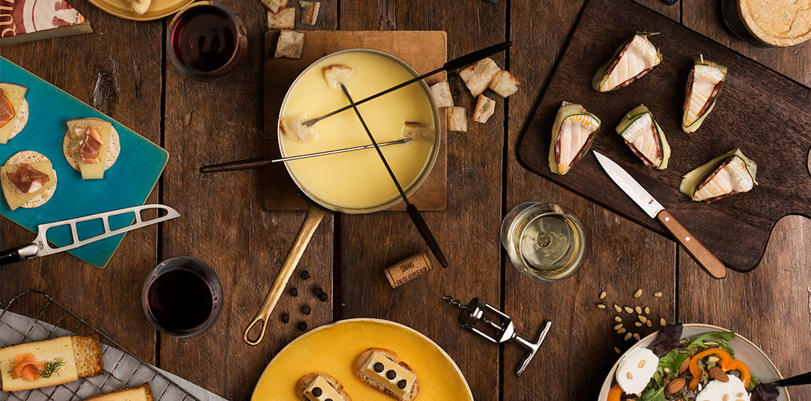 Der Tisch voller Käse von Roland Barthélemy