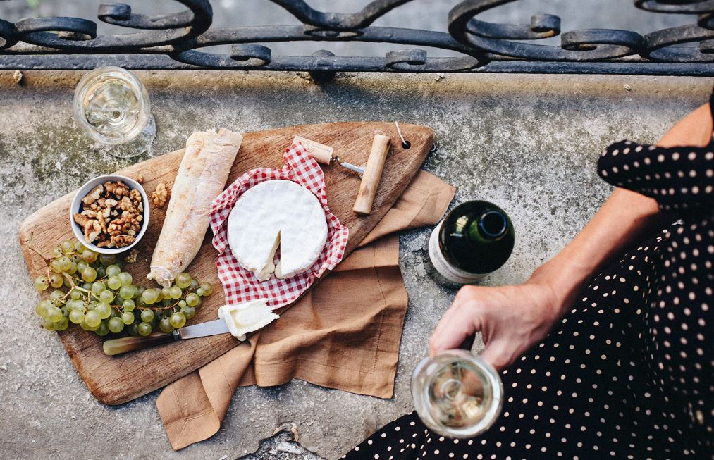 picnic bordeaux wine