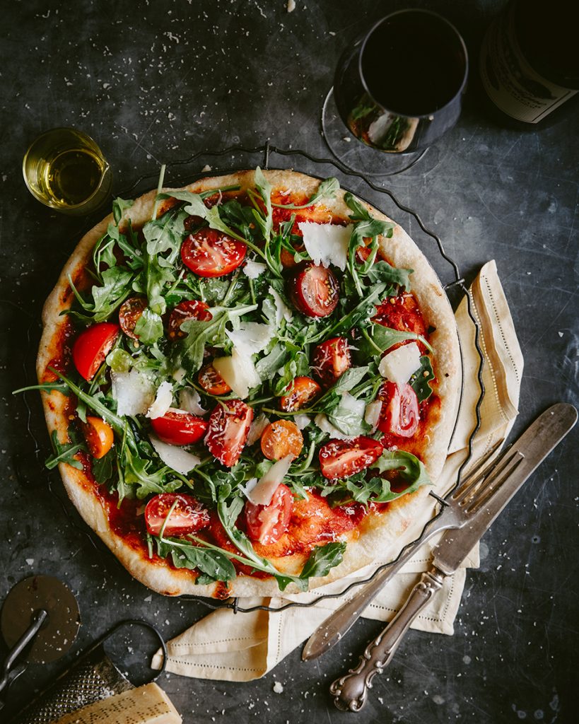 pizza salade tomate vin