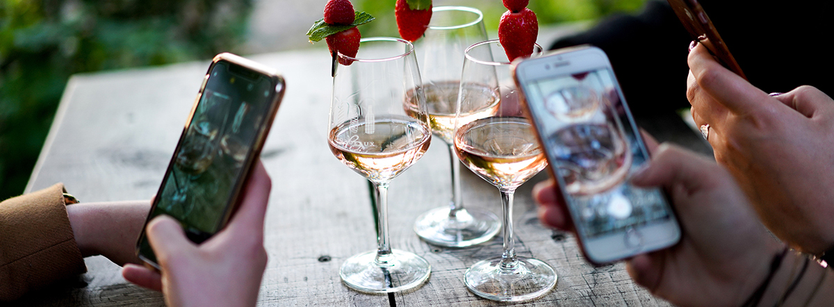 Four best apps for wine lovers