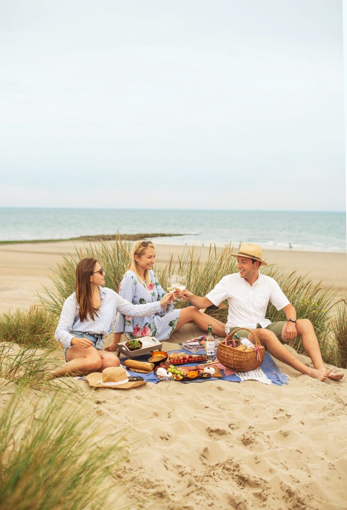 strand duinen vrienden wijn