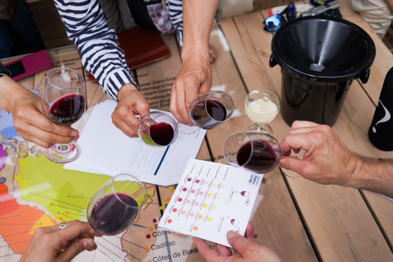 Pour la fête des pères, offrez un bon cadeau à l’École du Vin de Bordeaux