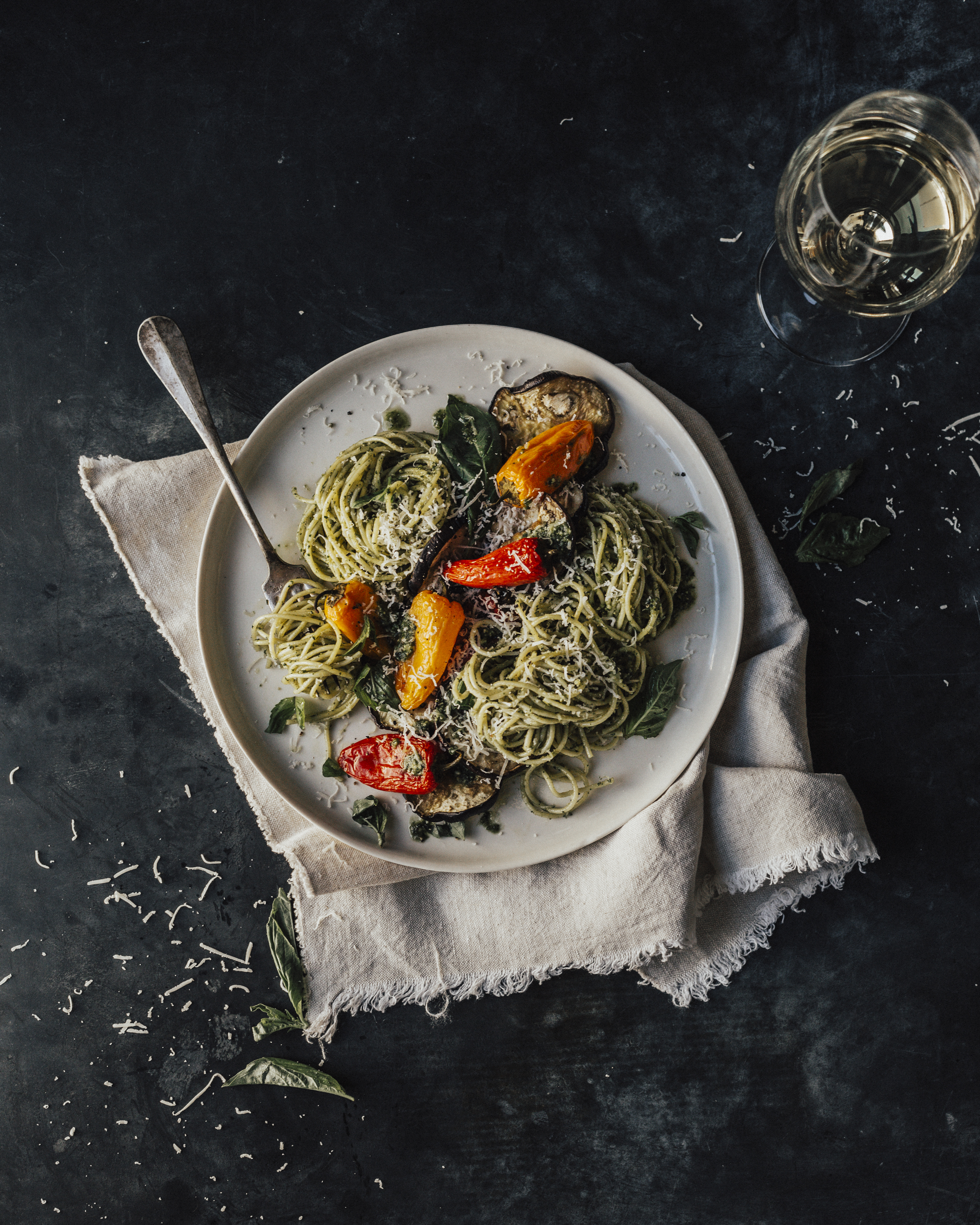 spaghetti aubergine pesto